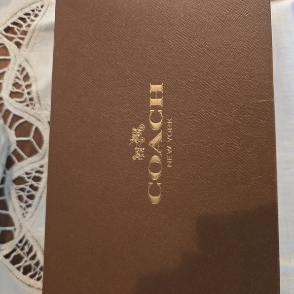 NWT COACH WRISTLET - Picture 6 of 6